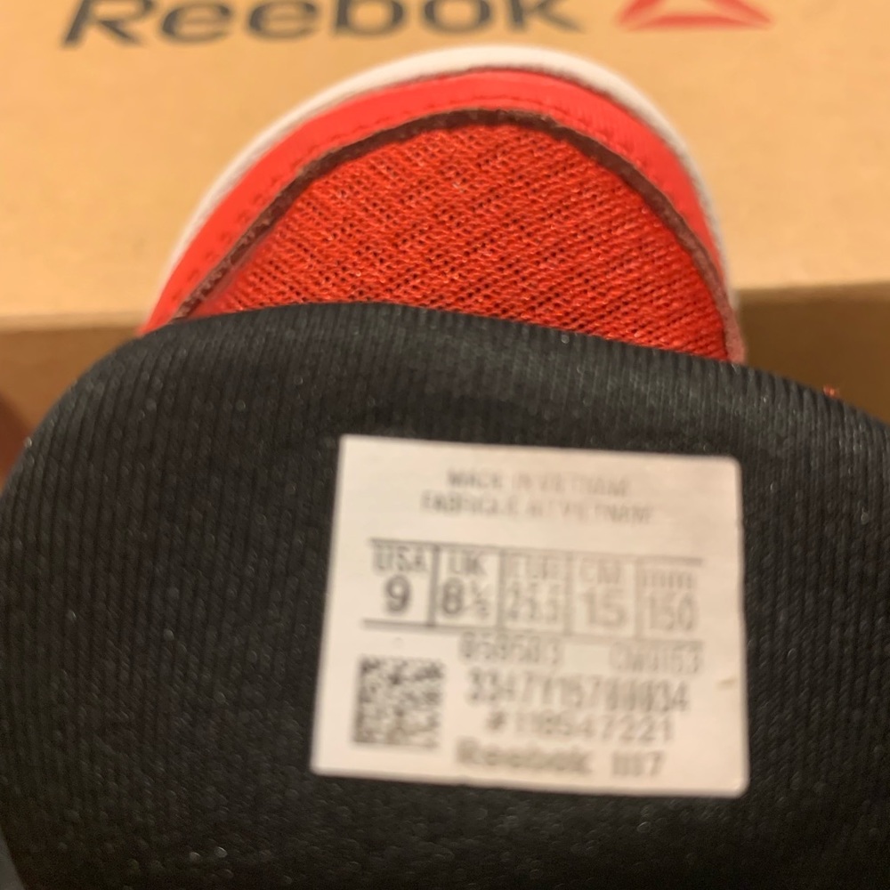 SOLD - Reebok Toddler boys shoes - Picture 5 of 5